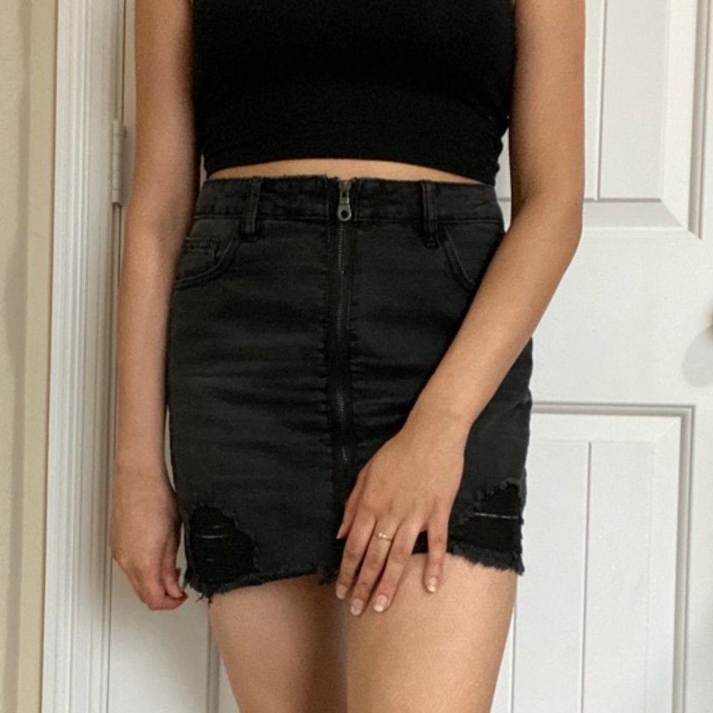 Zip-Up Black Distressed Denim Skirt!